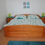 De Luxe *
